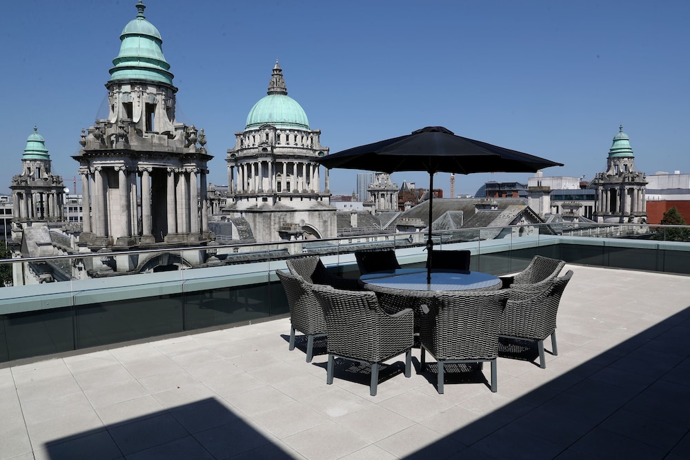 DoubleTree by Hilton Belfast City Ten Square 40/55