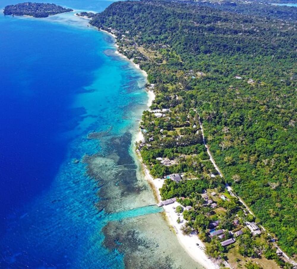 Coco Beach Resort 63/66