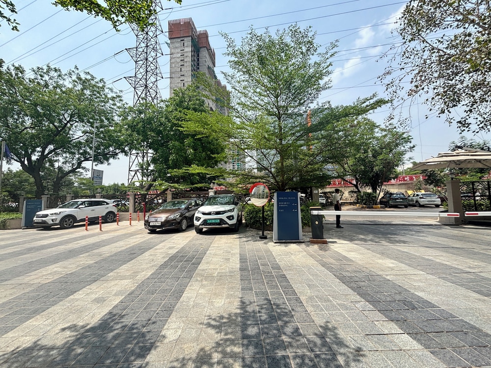 Novotel Ahmedabad 63/71