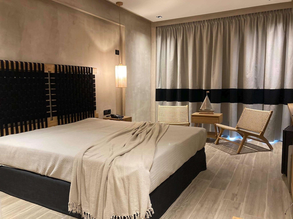 Evilion Sea And Sun Hotel 25/78