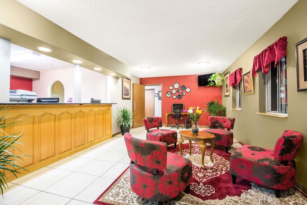 Super 8 By Wyndham Grants 6/32