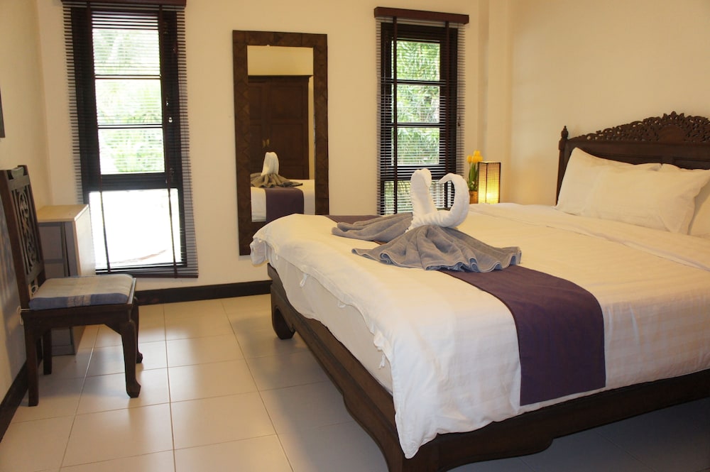 Phuket Gay Home Stay - Caters To Men 8/44