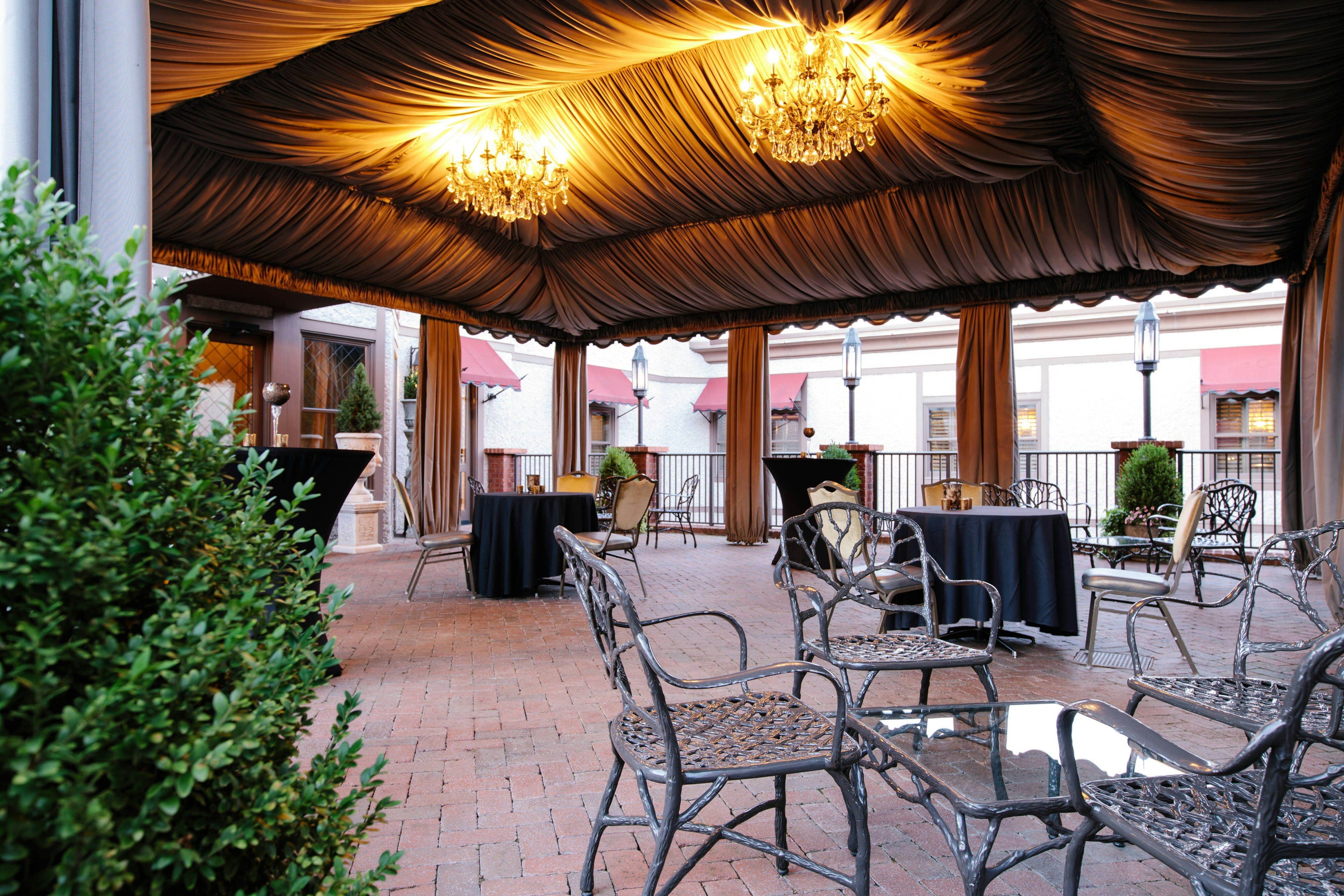 Grand Bohemian Hotel Asheville Autograph Collection 30/41