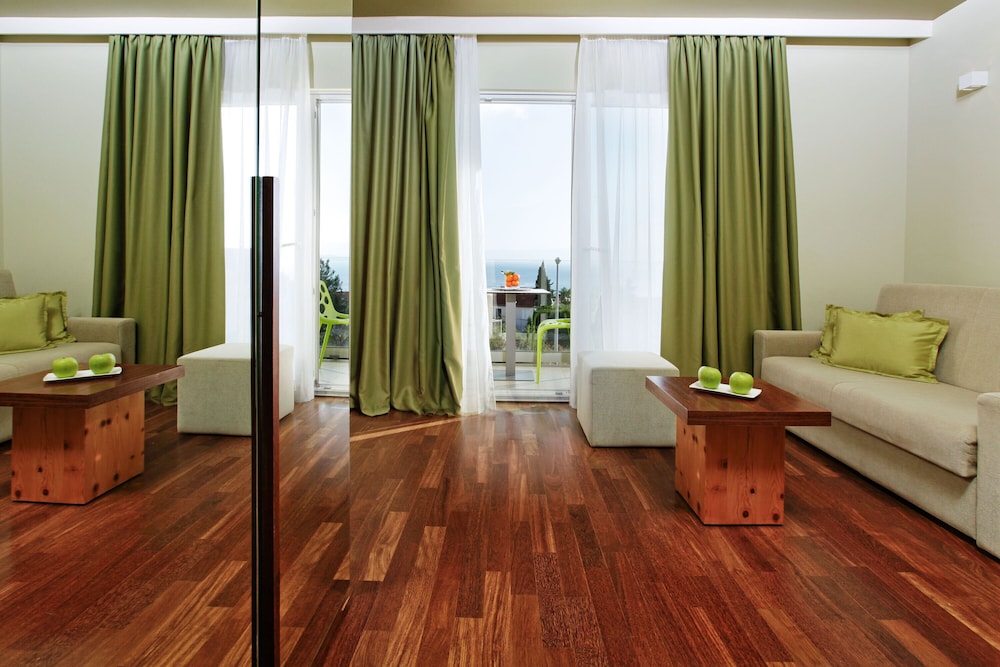 Boutique Hotel Bol 19/50