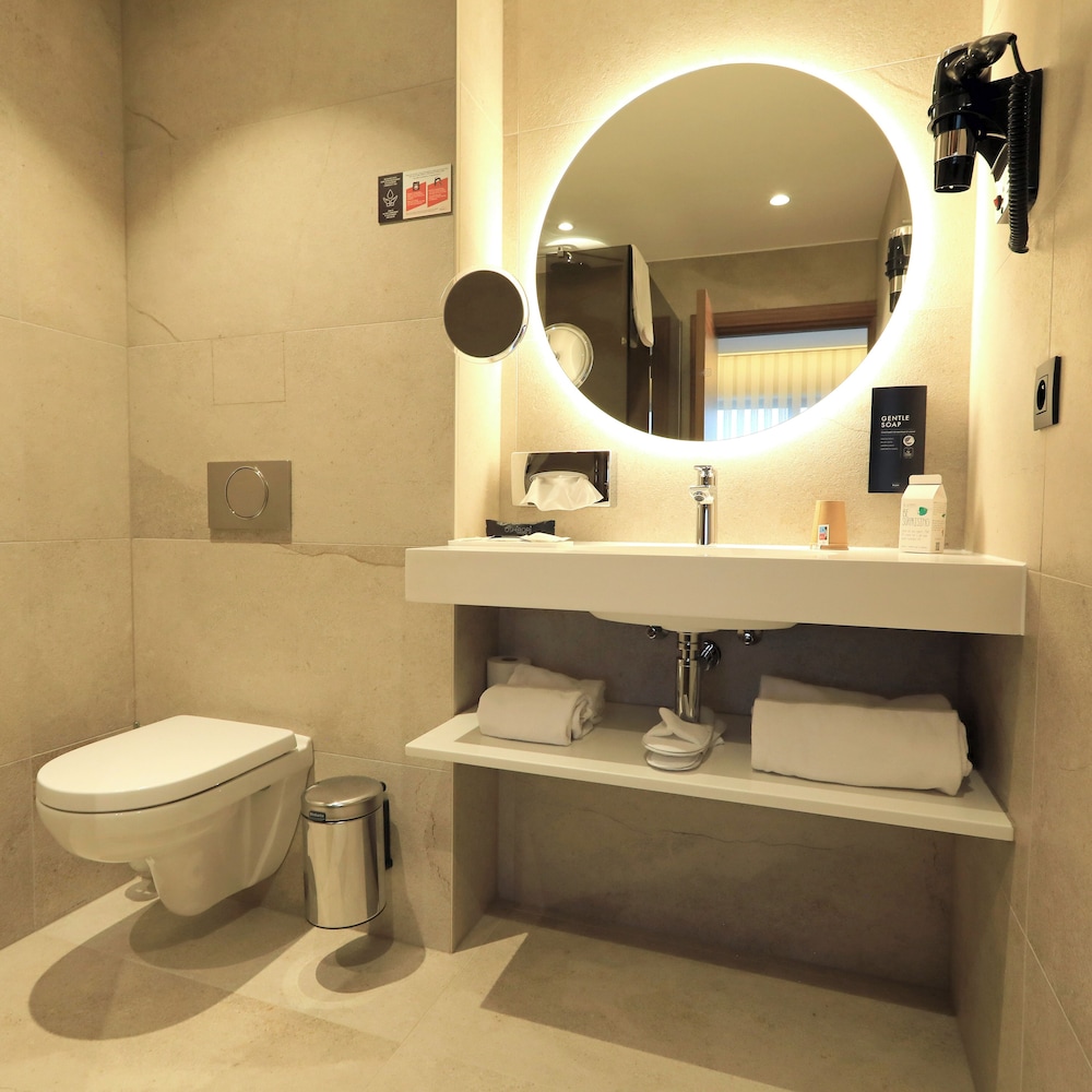 Hotel Le 830 47/49