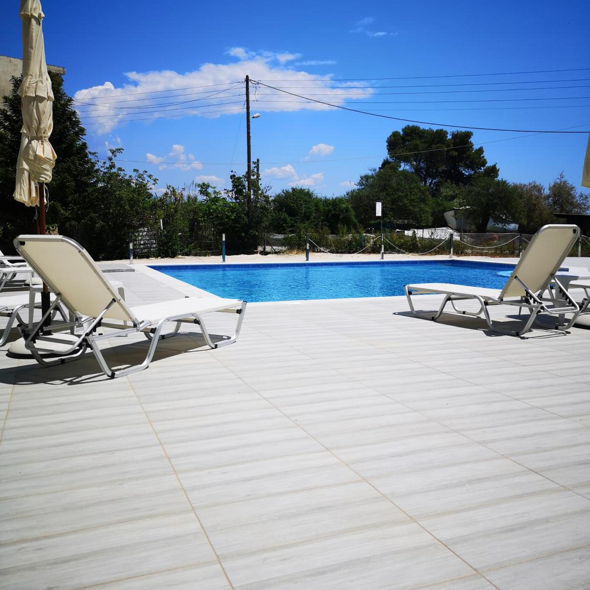 Three Island View Hotel 79/103