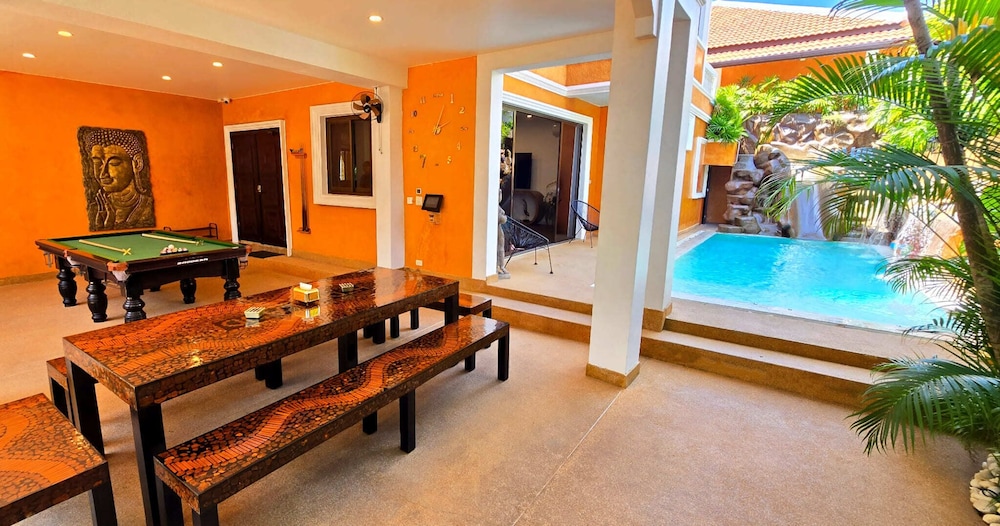 Hide Land Pattaya - Luxurious Tropical Villa 86/97