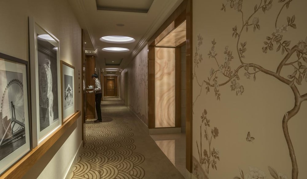FOUR SEASONS HOTEL TIANJIN 36/84