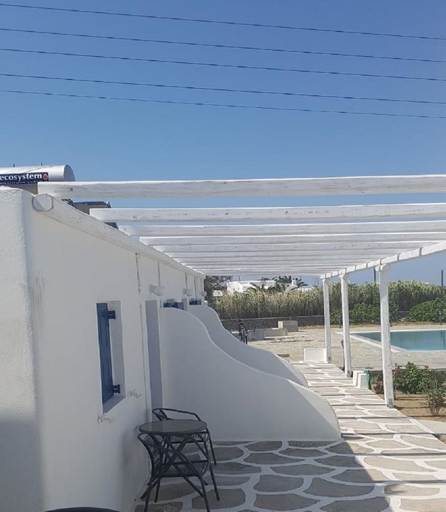 Nikos Rooms 27/50