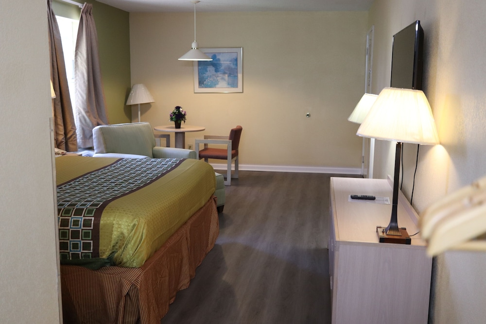 Woodstream Inn 30/57