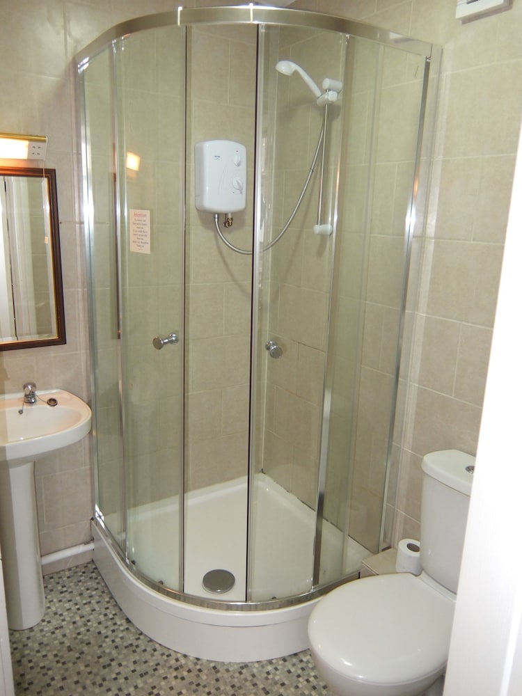 The Monsell Hotel 32/34