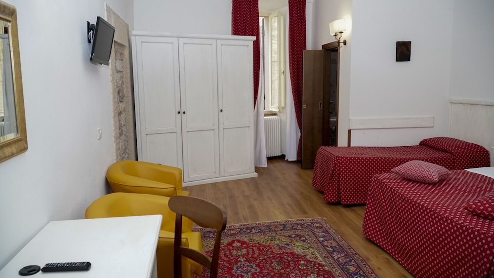 Hotel Pax 18/36