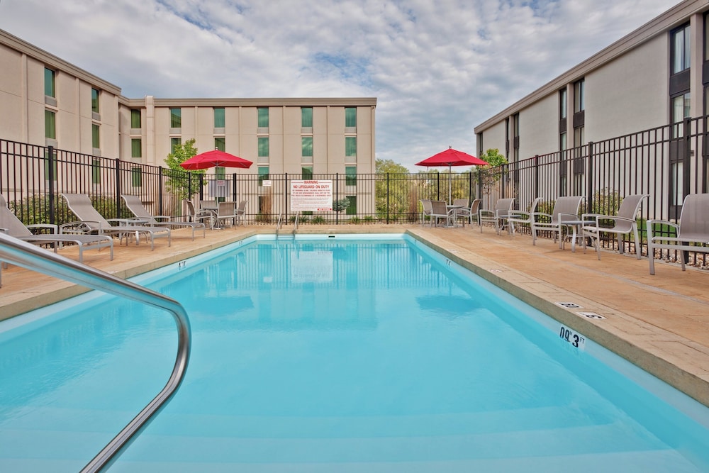 Holiday Inn Bloomington 34/53