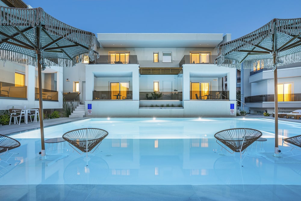 Mirablue Deluxe Residences 28/50