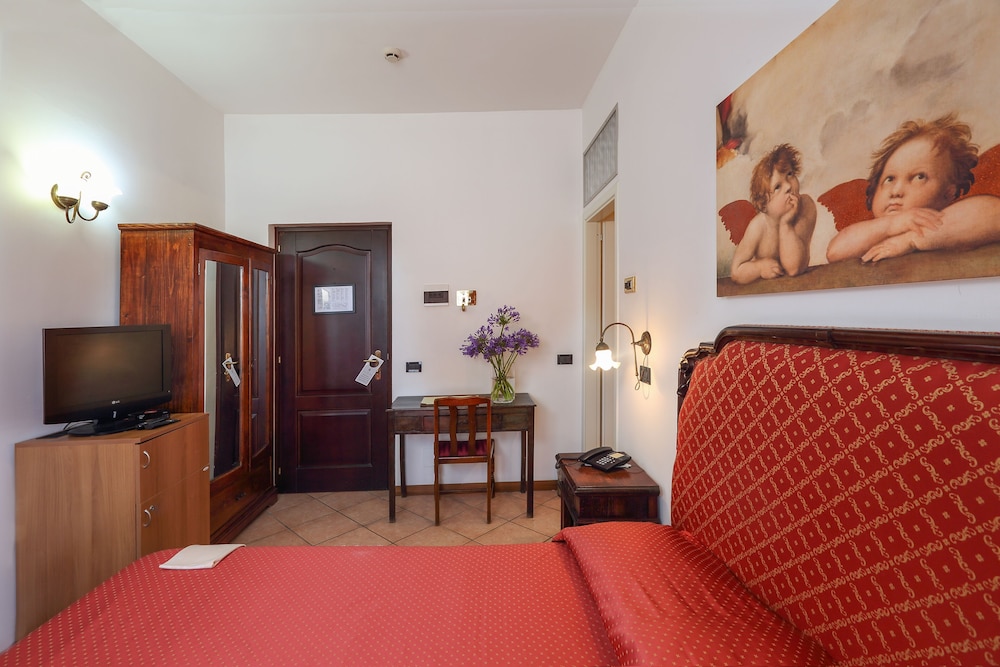 Villa Sonia Hotel 33/86