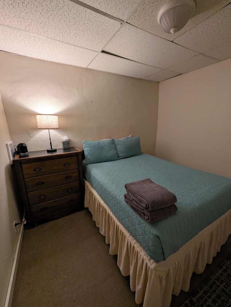 Inn the Clouds Hostel & Inn 28/75