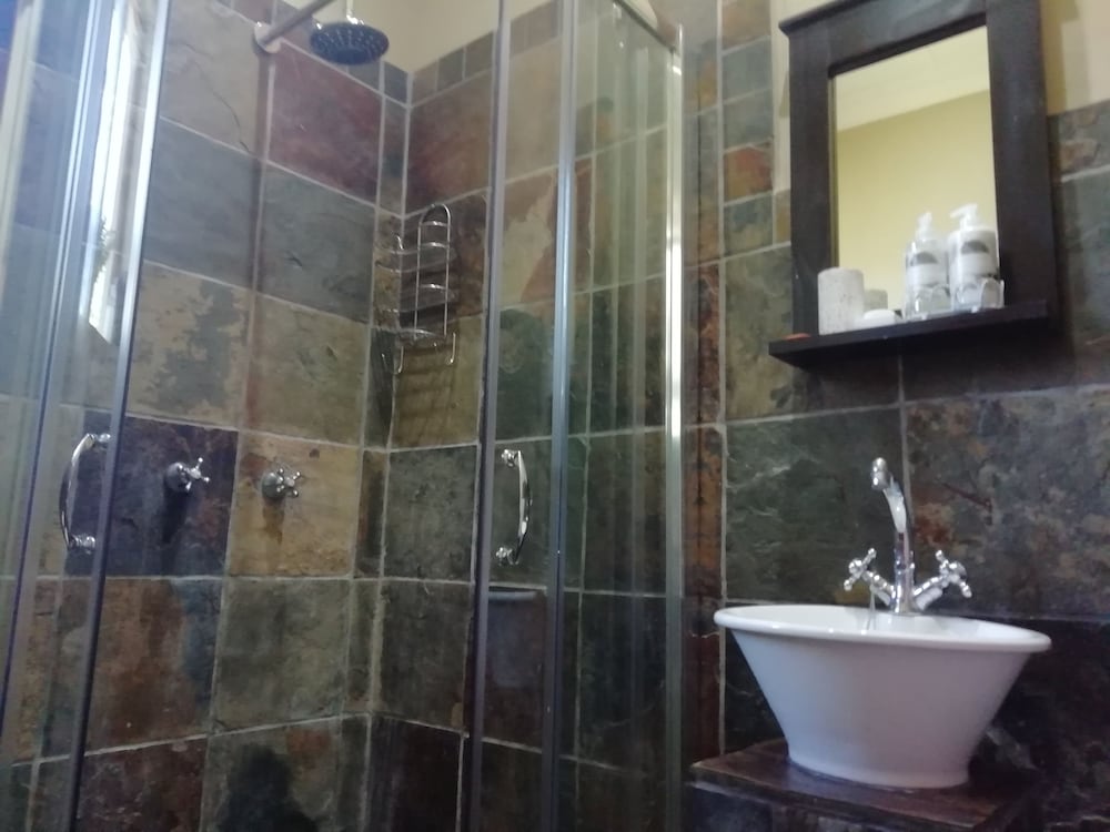 Dublin Guest Lodge 42/50