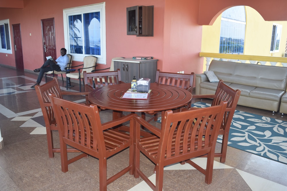 Coconut Pointe Beach Resort 28/50