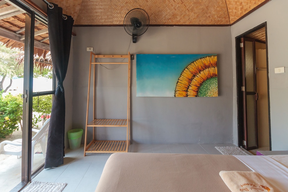 Sabaii Bay Resort 9/75
