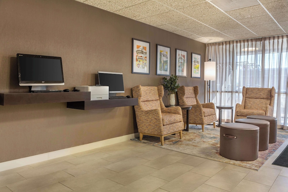 Drury Inn and Suites Southwest St. Louis 29/50