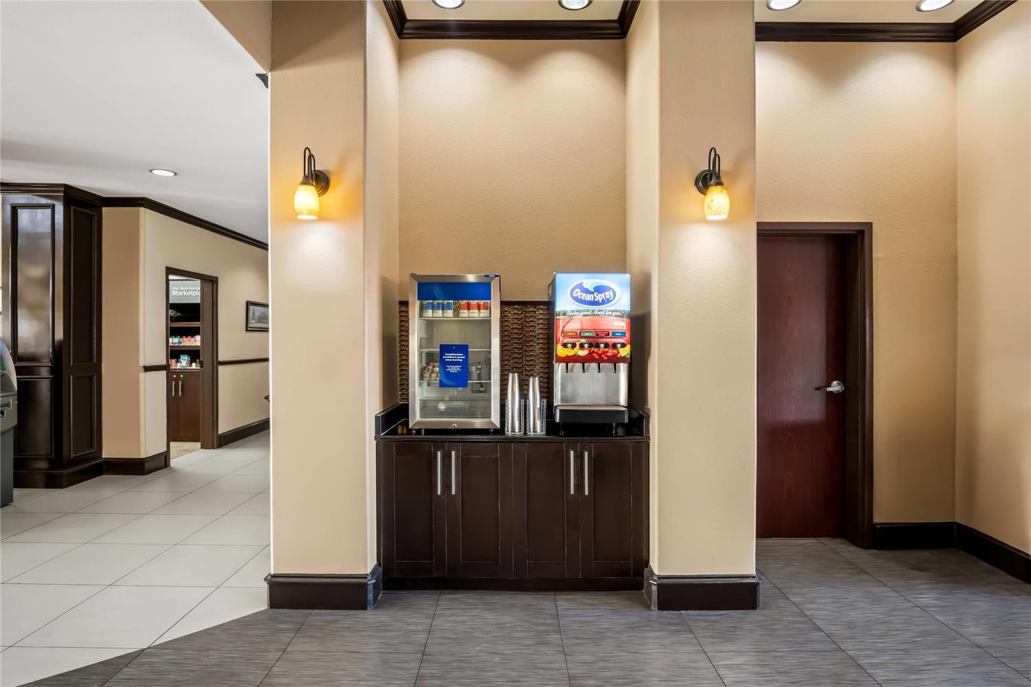 Comfort Suites Waxahachie - Dallas 10/18