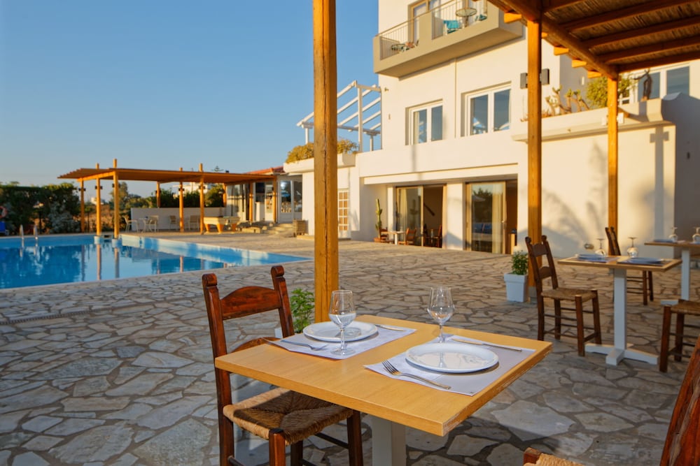 Oasis Beach Hotel - Adult Only 29/50
