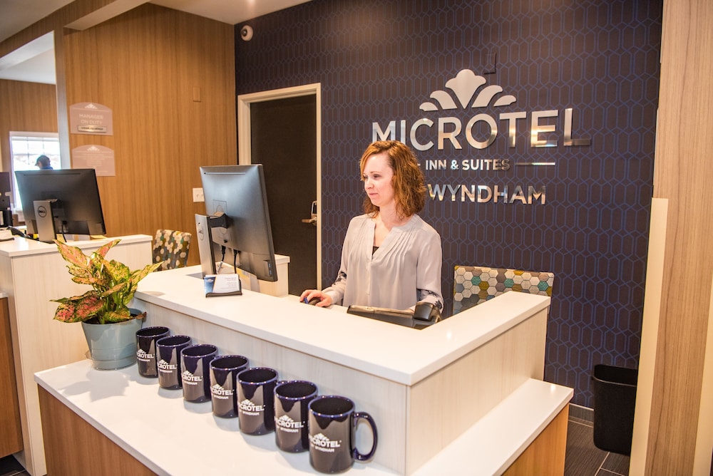 Microtel Inn And Suites By Wyndham Carlisle 12/60