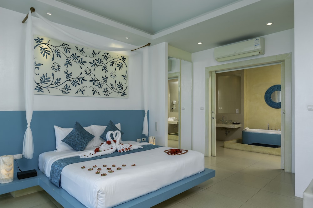 AMALA GRAND BLEU RESORT 8/53