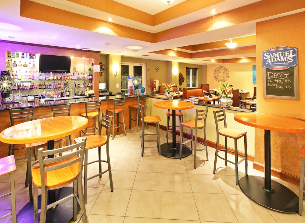 Hyatt House Bentonville / Rogers 34/44