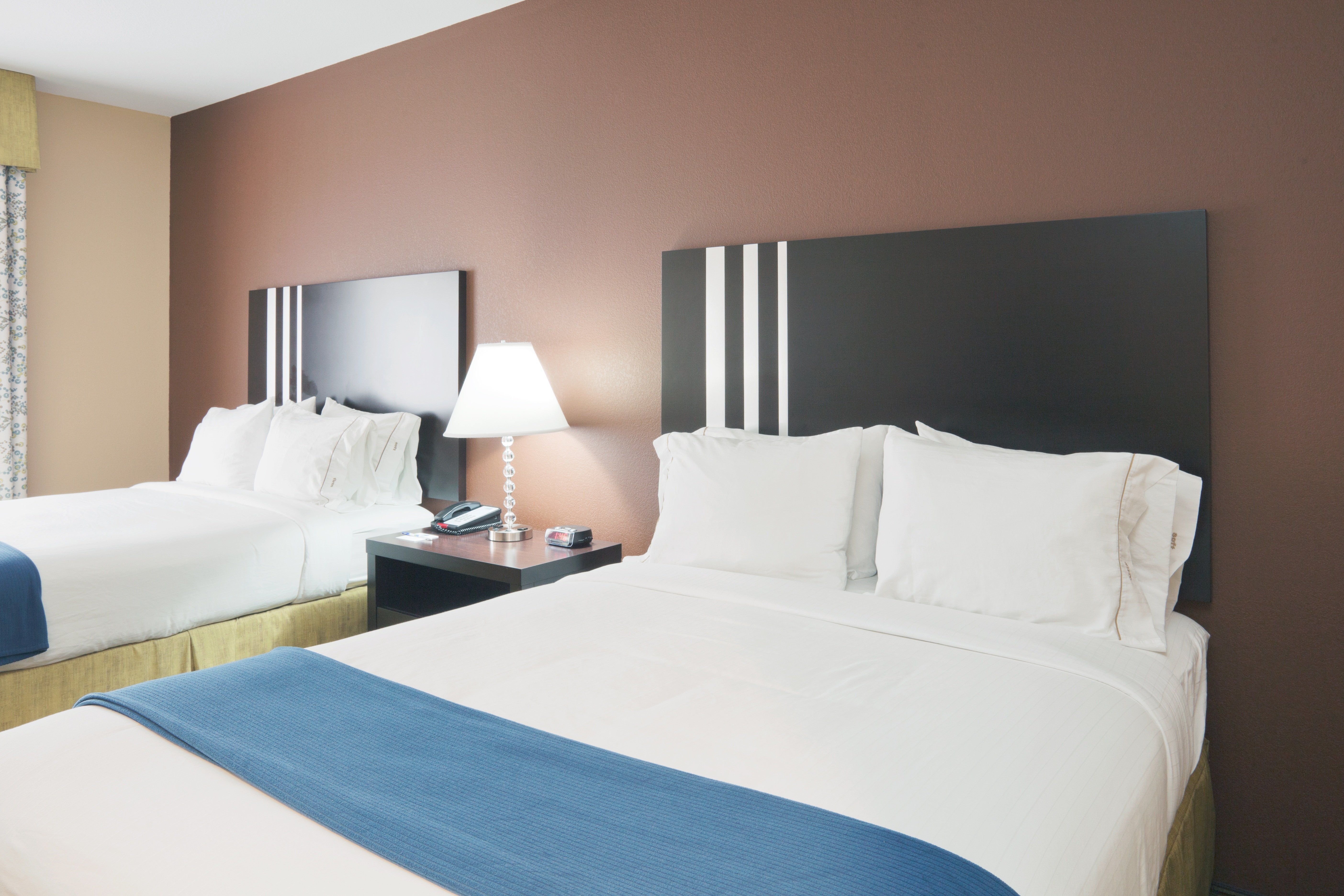 Holiday Inn Express Columbia 18/49