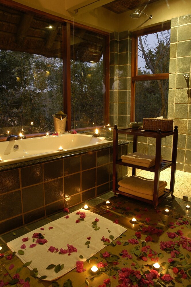 Thornybush Game Lodge 35/62