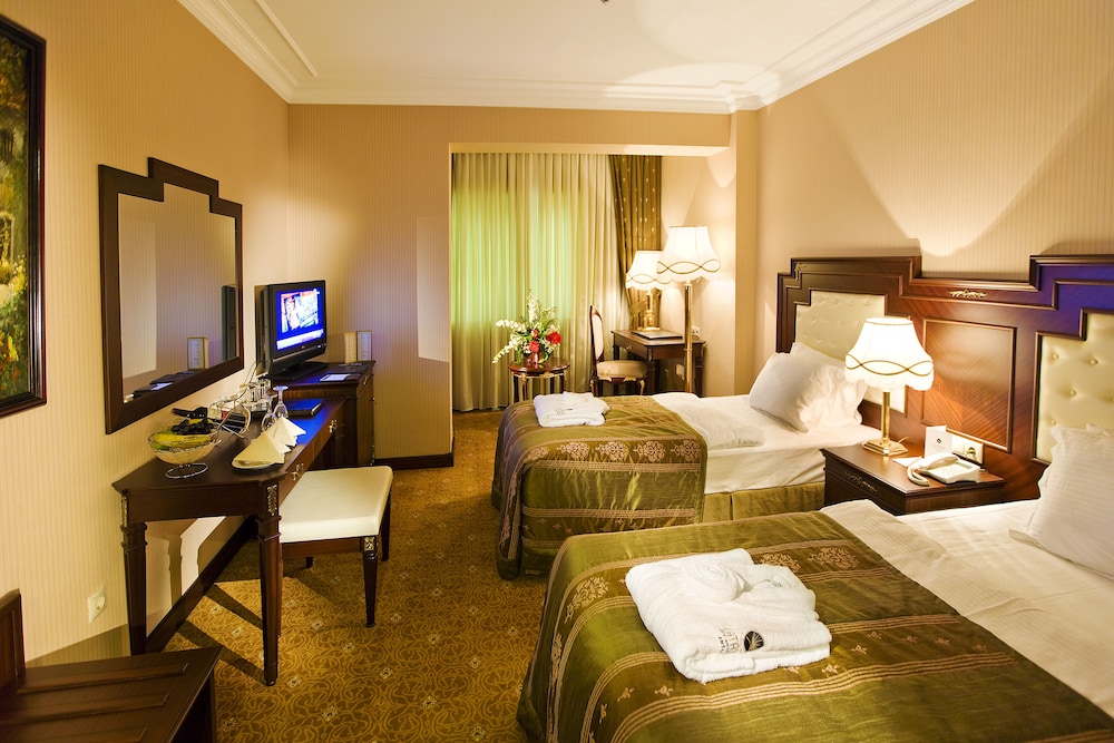 Latanya Palm and Spa Hotel 17/50