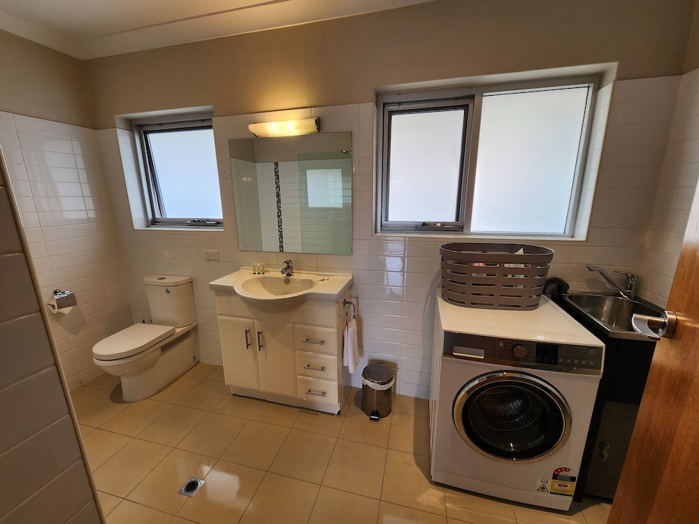 Ethelton Serviced Apartments 46/50
