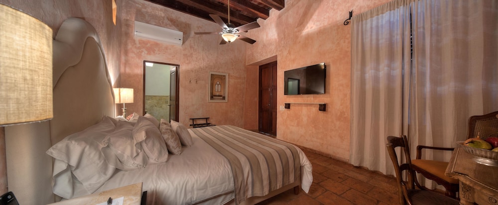 Casa Del Arzobispado Hotel 34/69