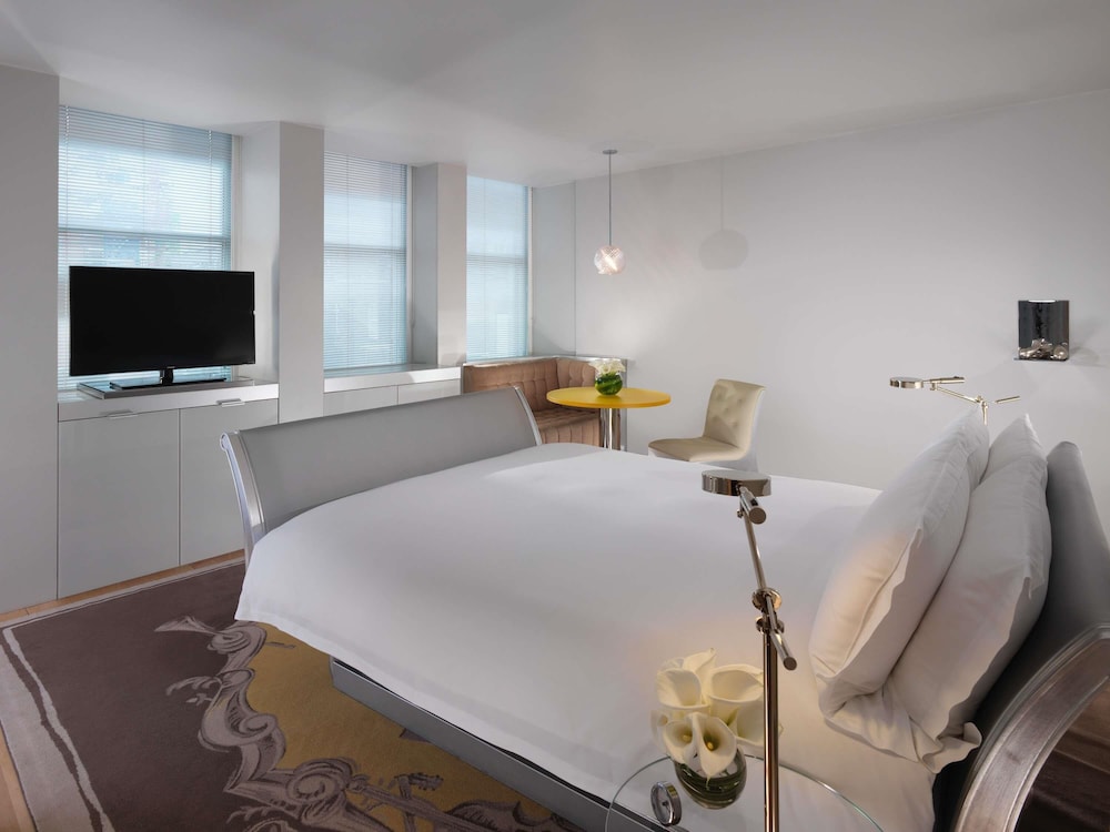 SUPERIOR, KING BED