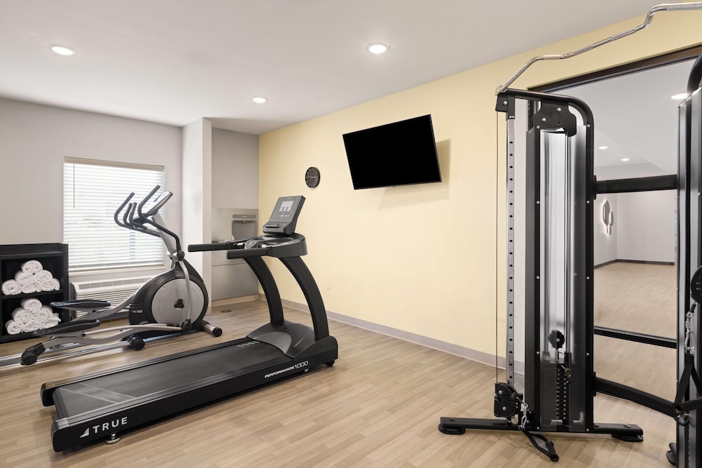 ECHO Suites Extended Stay by Wyndham 19/30