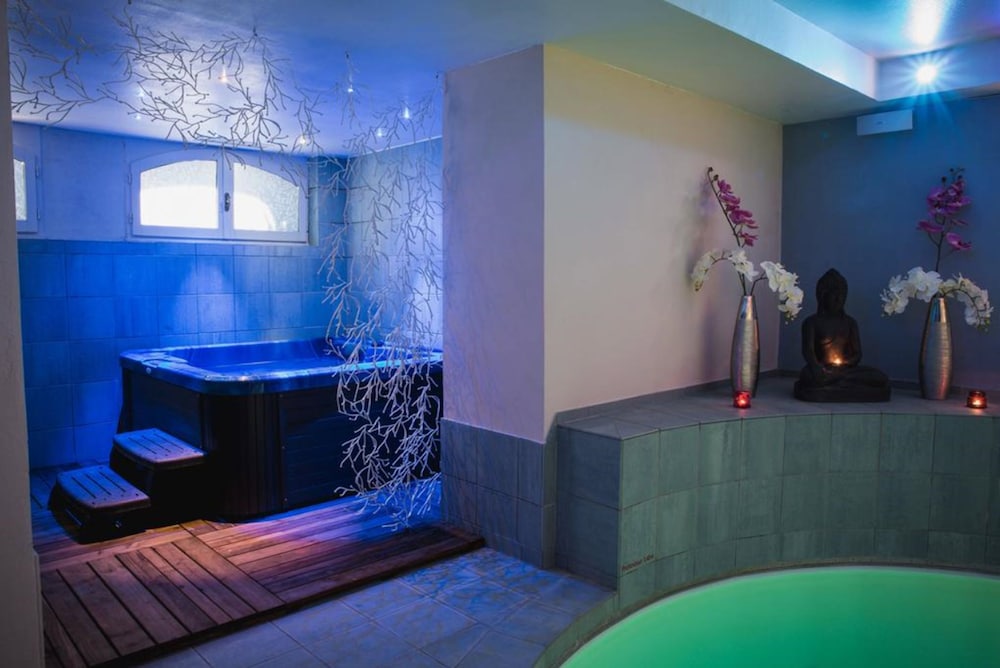 Hotel Villa Navarre 24/52