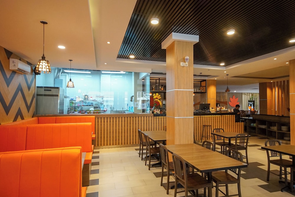 Townhouse Oak Palembang near Palembang Golf Club formerly KR Hotel 27/28