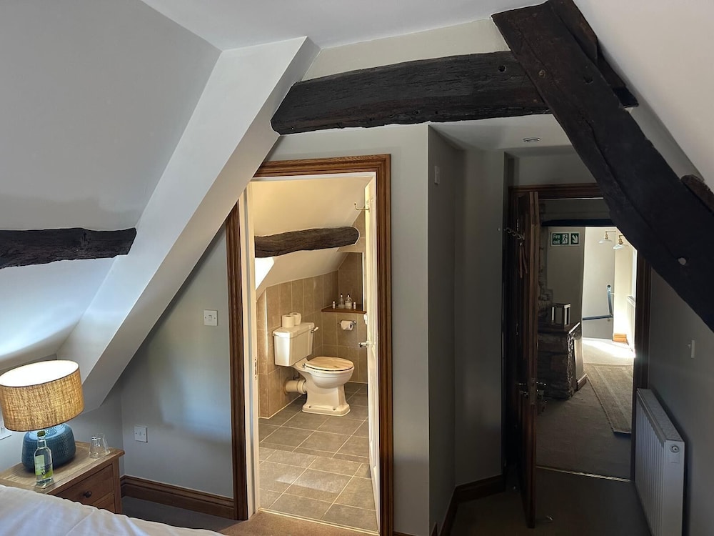 The Plough Bed and Breakfast 22/22