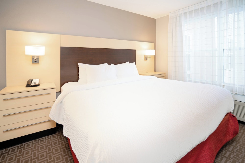 1 BEDROOM, SUITE, ACCESSIBLE