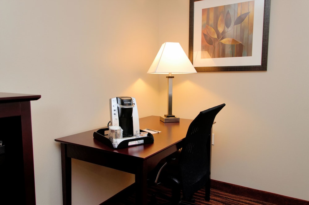 Cobblestone Inn & Suites - Fort Madison 48/54