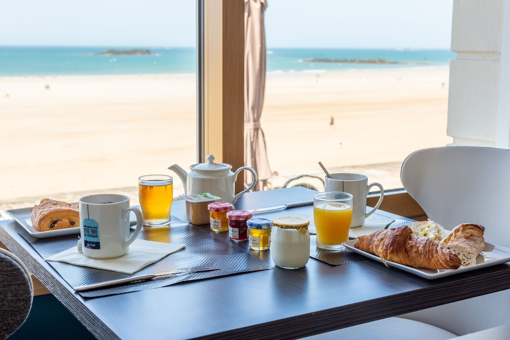 Kyriad Saint Malo Centre Plage 30/50