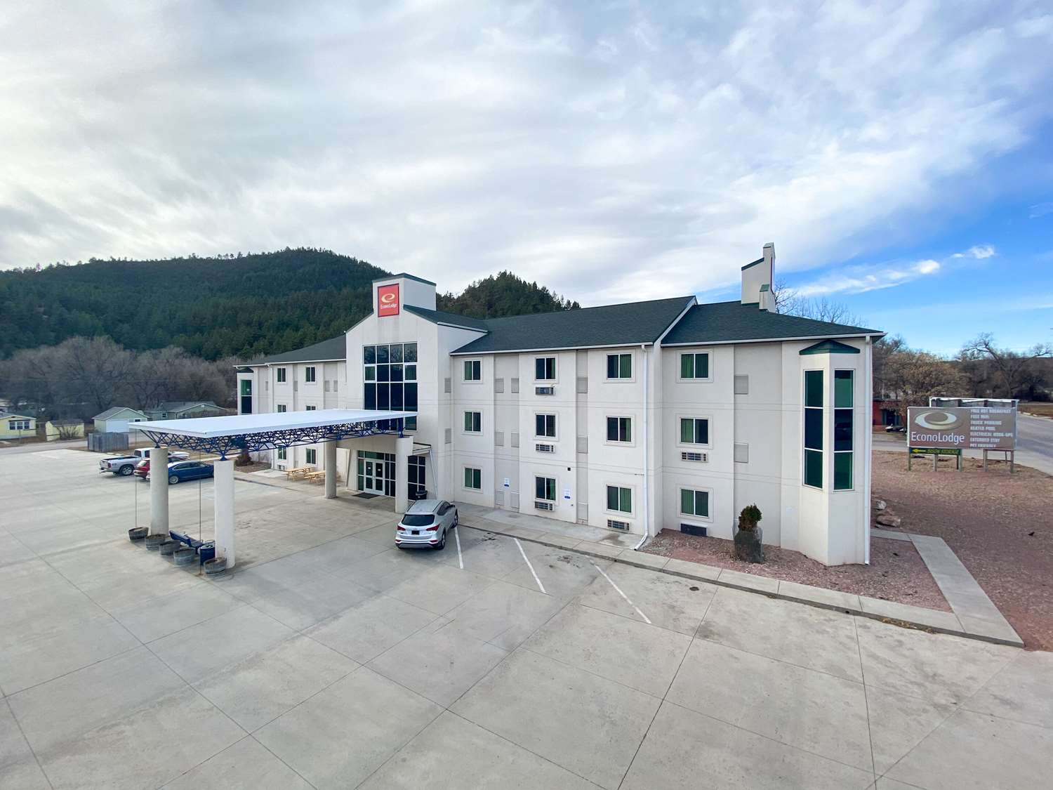 Econo Lodge Hot Springs South 4/13