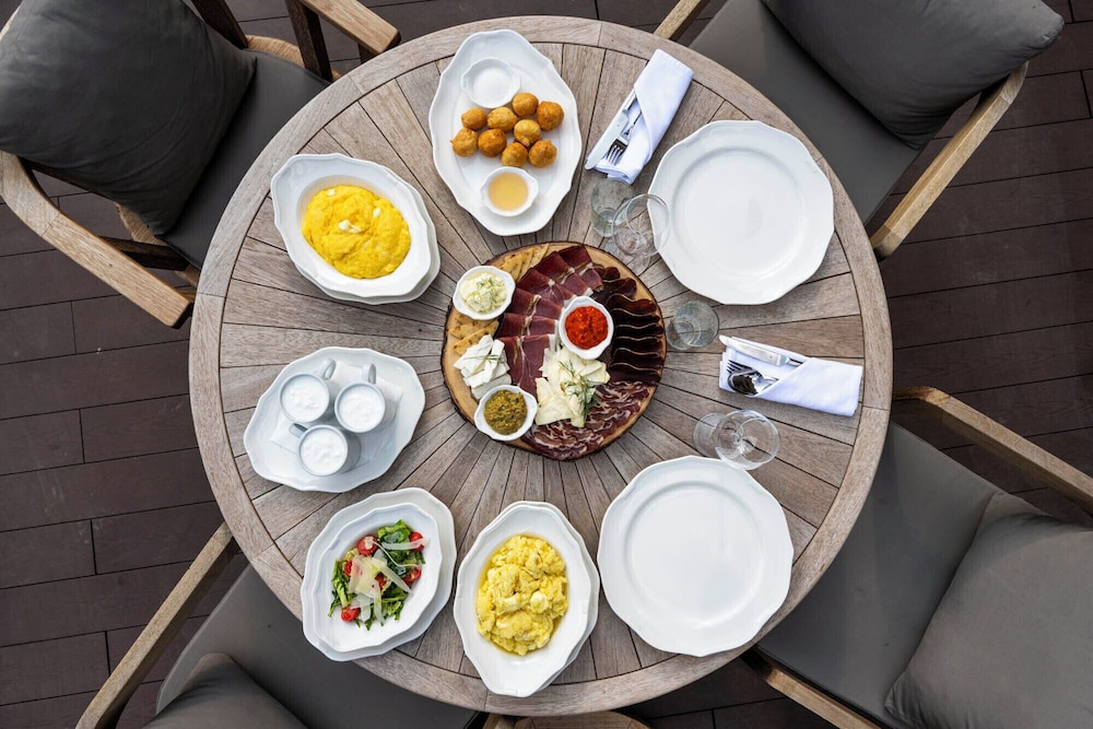 Swissotel Resort Kolasin 46/60
