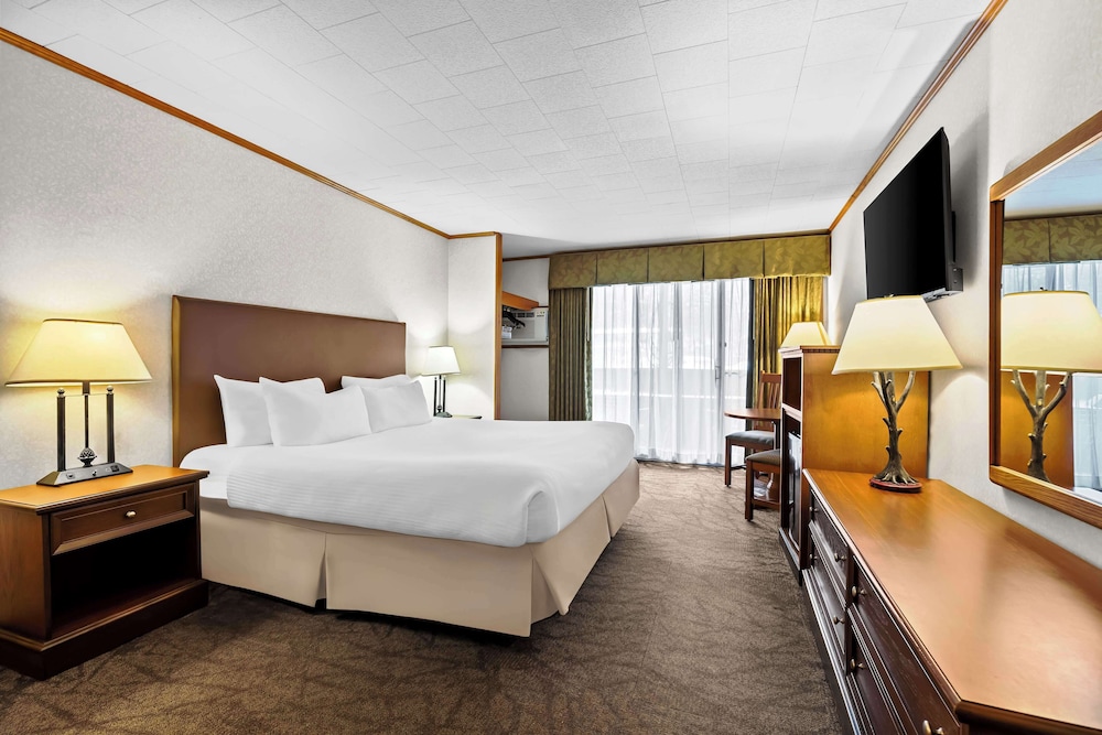 Standard, King Bed