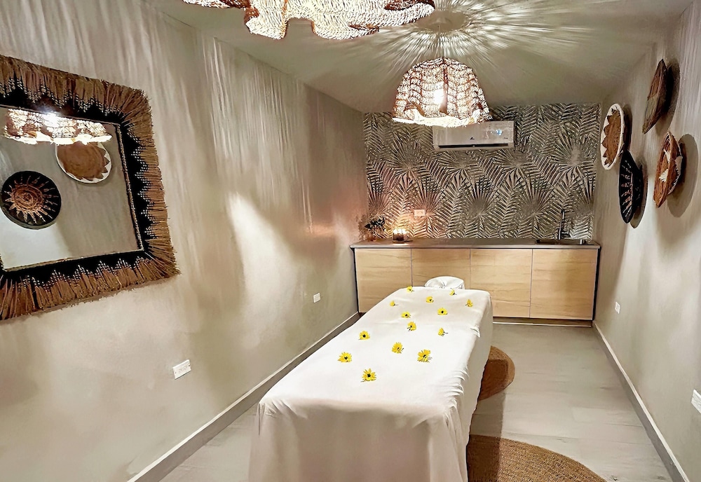 Bali Hotel Adults Only Isla Verde, a Trademark by Wyndham 11/62