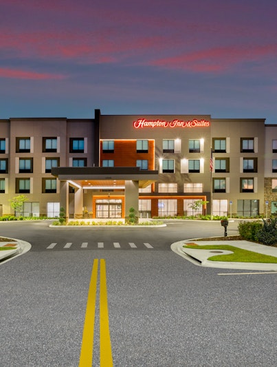 Hampton Inn & Suites Alachua I-75 2/18