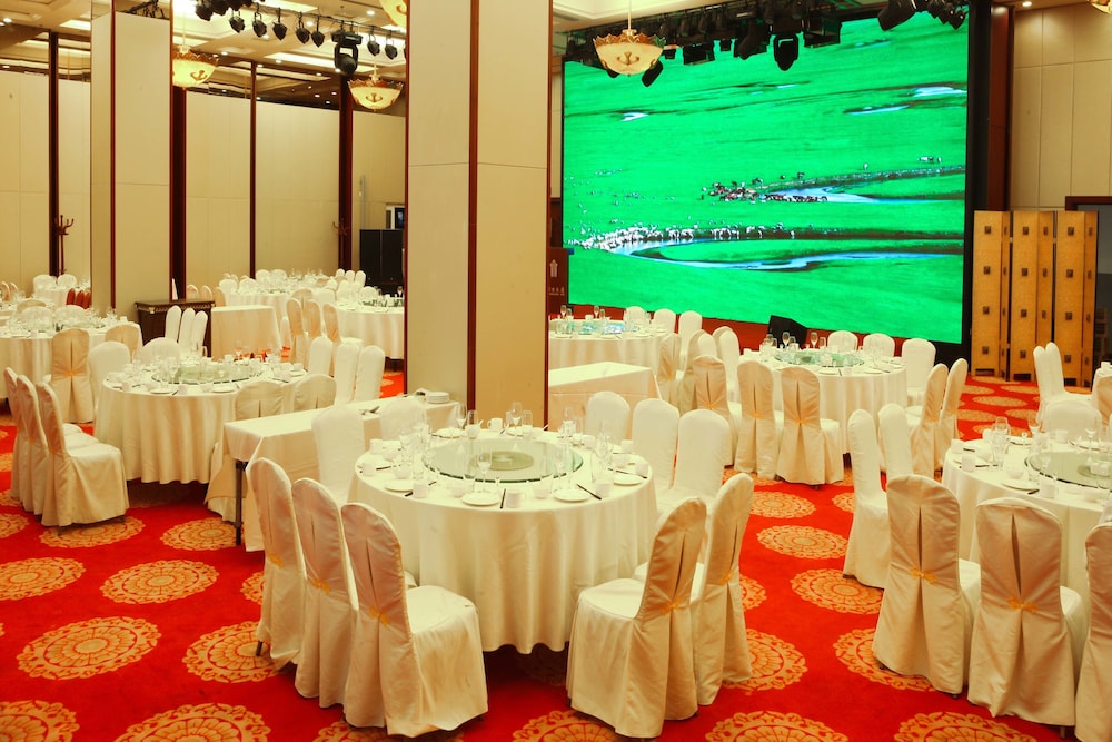 Inner Mongolia Grand Hotel 52/64