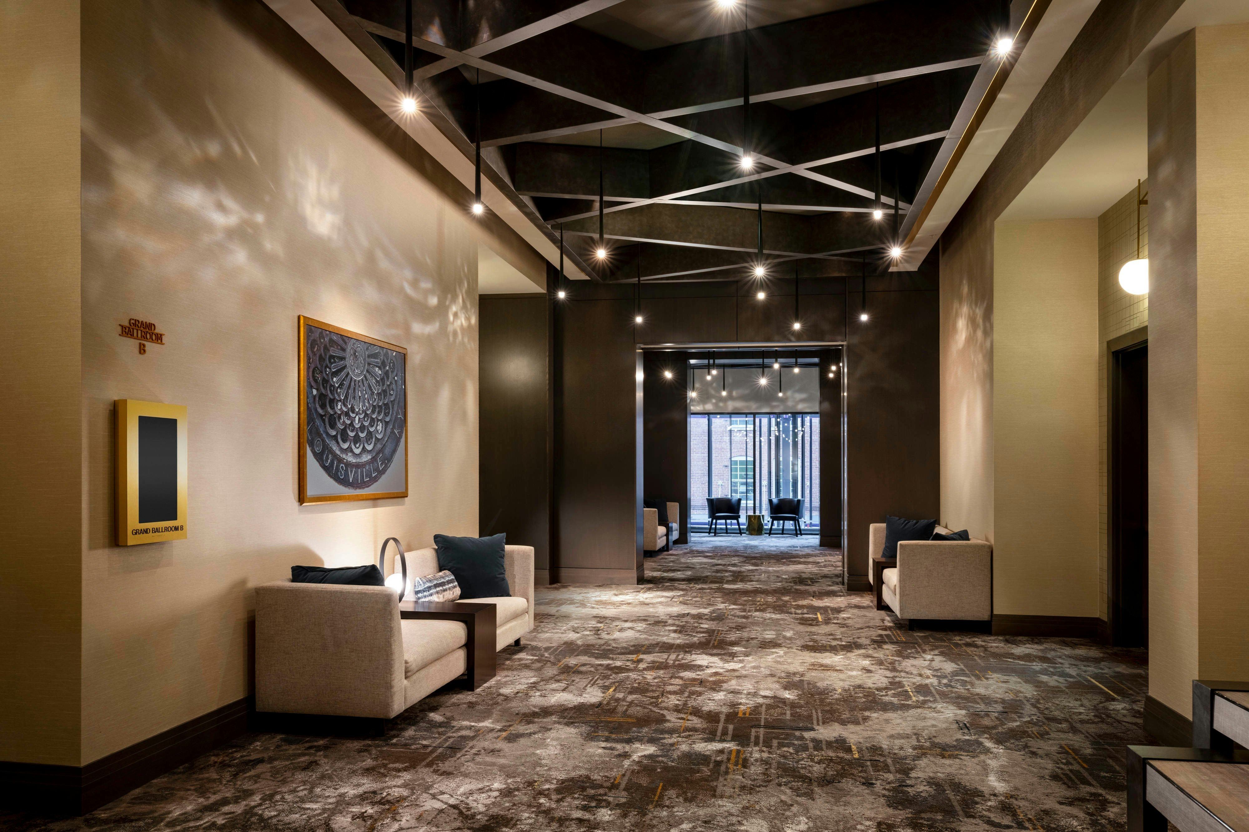 Hotel Distil Autograph Collection 52/82