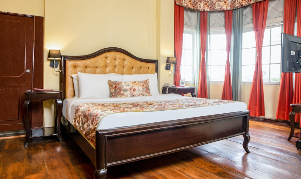 Heritage, Premium, Queen Bed, City View